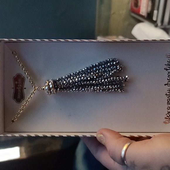 Necklace - Picture 2 of 4